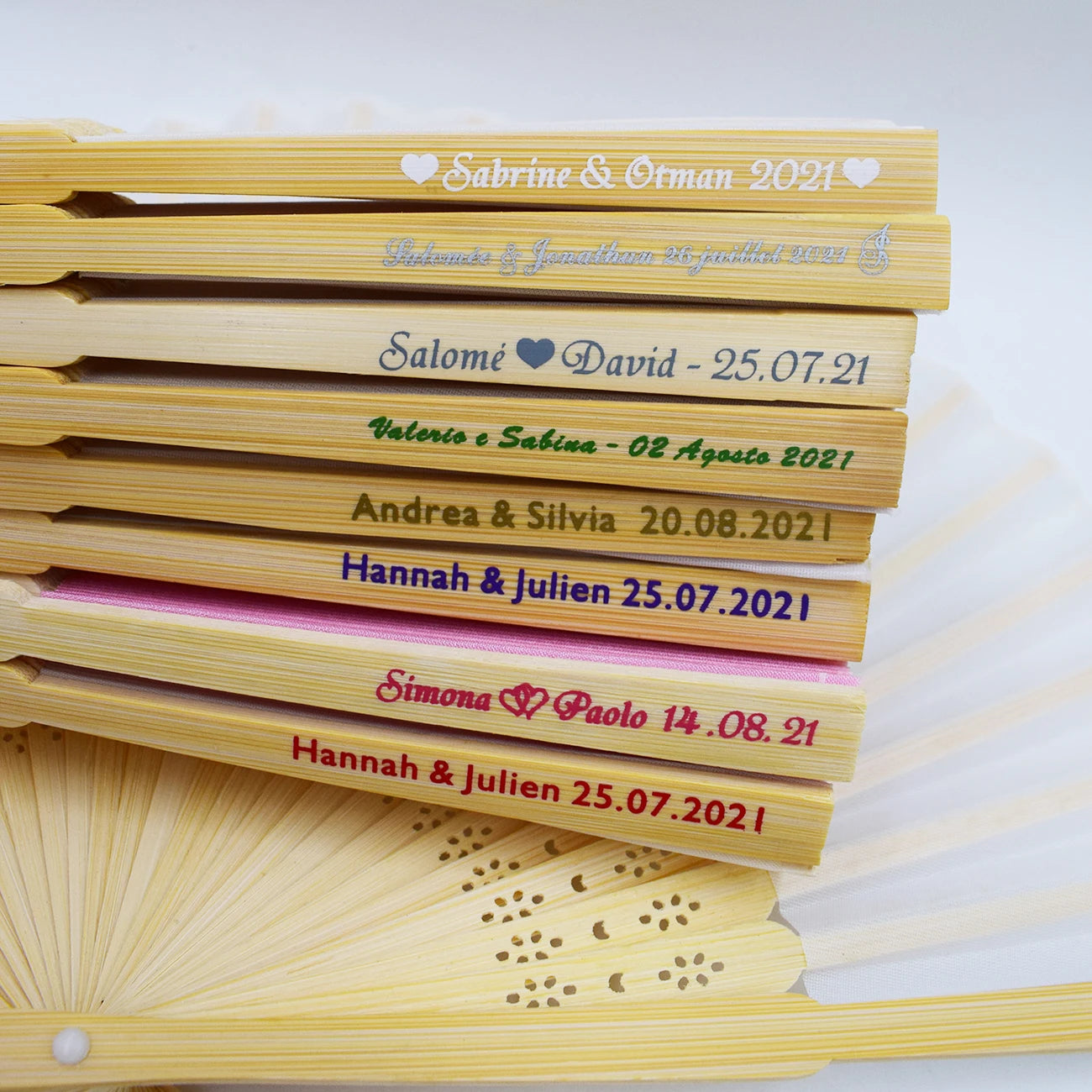 50Pcs Wedding Hand Fans with Gift Box Personalized Names as Souvenirs Children's Birthday Favors Custom Party Decor Supplies